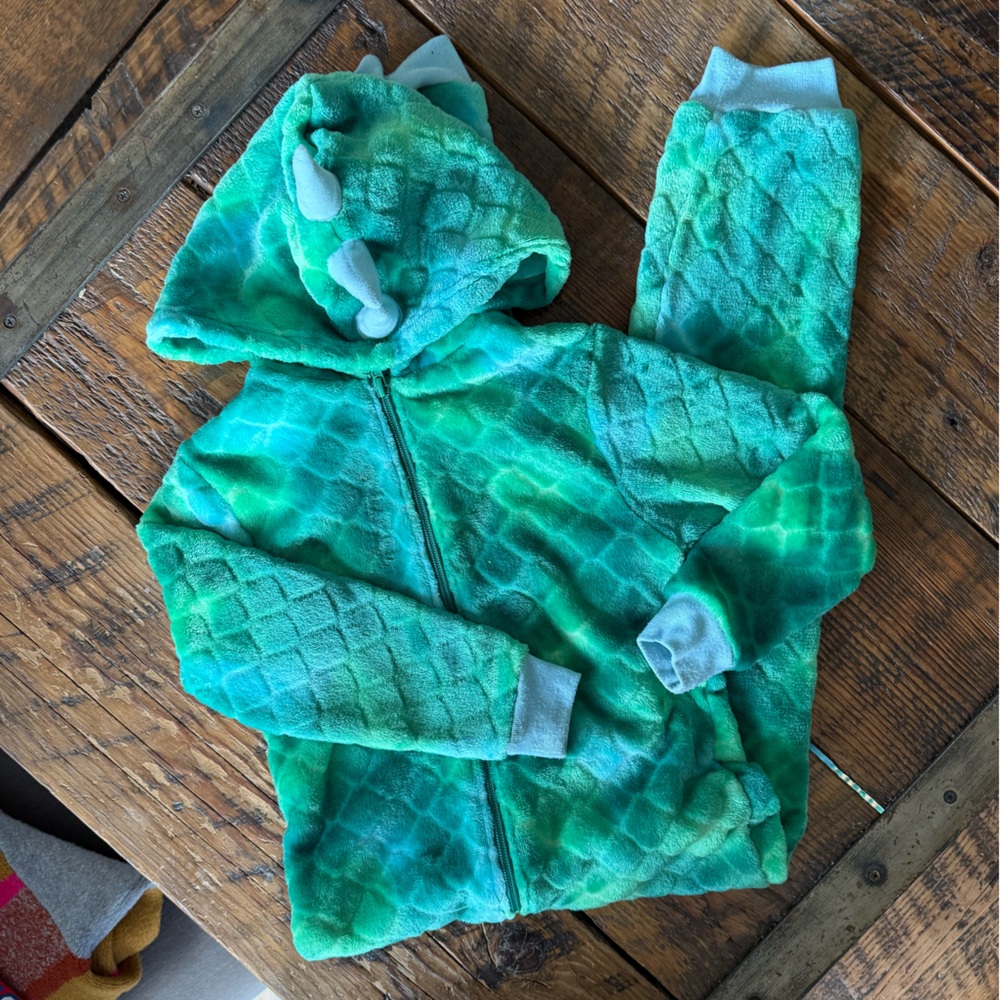 Cat & Jack Fleece Dragon Pajama - size 4/5
